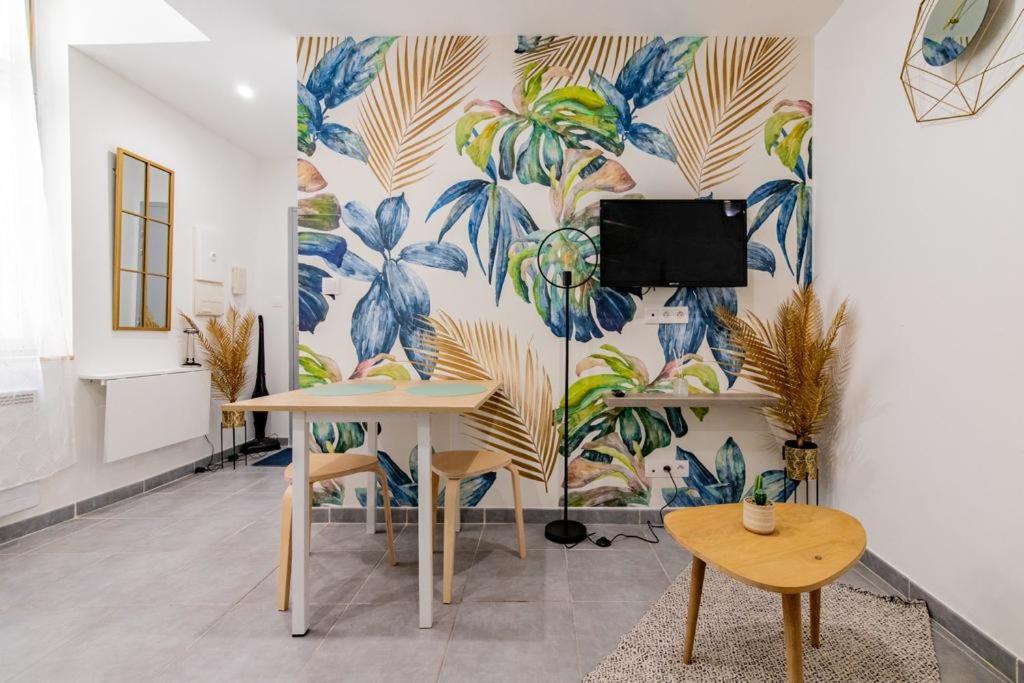 Studio Cosy Au Coeur De L'Ecusson - Arenes A 2 Min Nîmes Eksteriør bilde